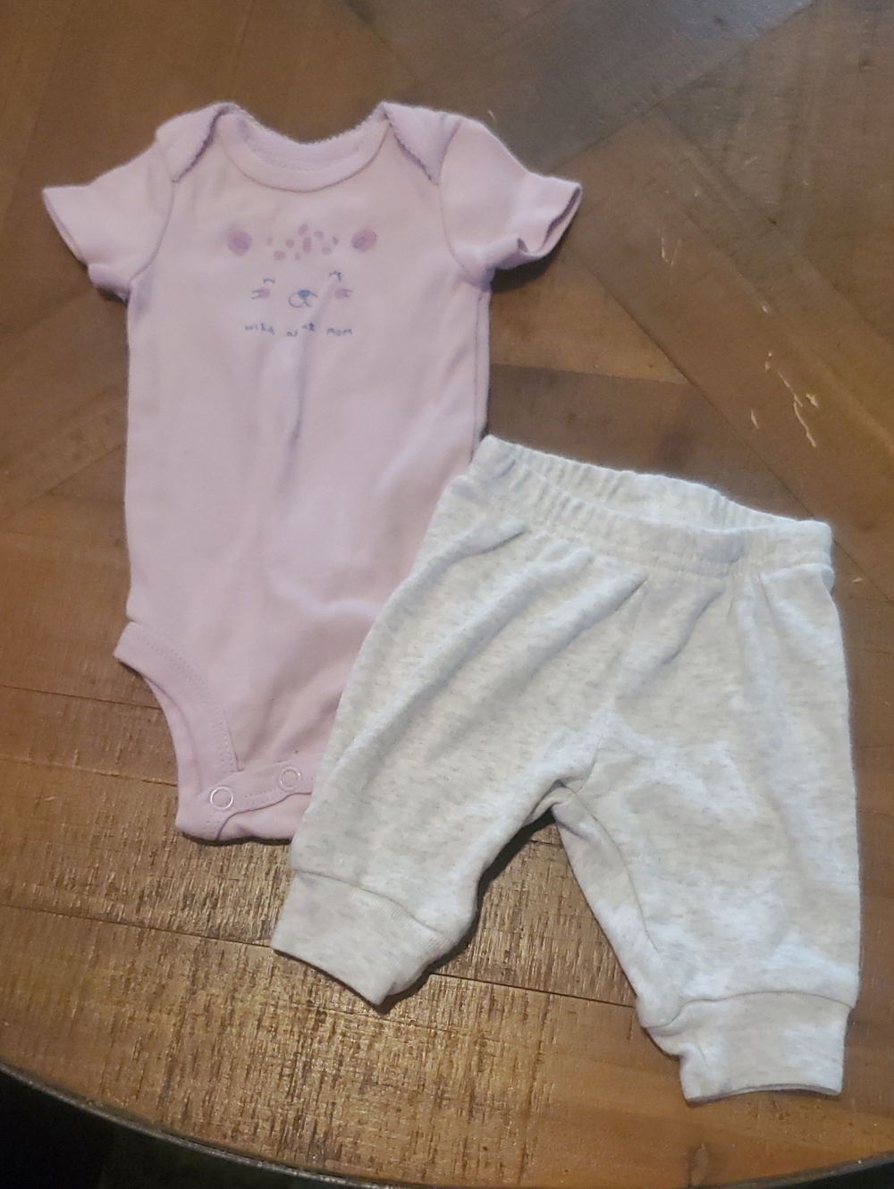 Soft Purple Short-Sleeve Bodysuit & Light Gray Pants Baby Set